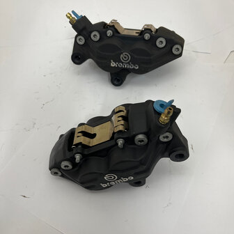 Ducati set brake calipers front - multistrada 1000 MH900E 61040291A - 61040301A