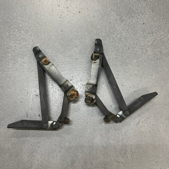 Maserati Quattroporte 4&nbsp;Tailgate Hinges - 374700105 374700106 first  type 