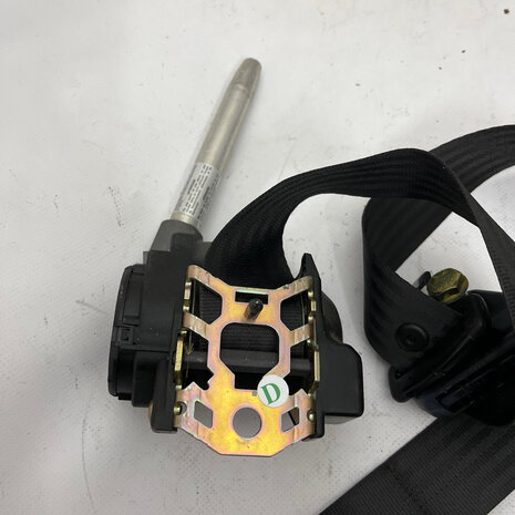 Maserati Quattroporte 4 Belt  front seat belt right  - 378100376