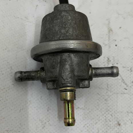Maserati Quattroporte 4 Pressure regulator - 477073601