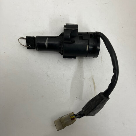 Ducati 750 sport Key switch - with key - 65240011A