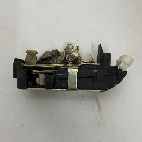 Maserati Quattroporte 4 Rear lock right - 374500246