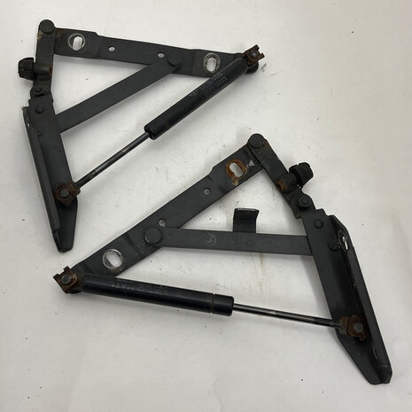 Maserati Quattroporte 4 Tailgate Hinges - 374700105 374700106