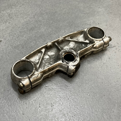 Ducati paso 750 Steering Crown -037037610
