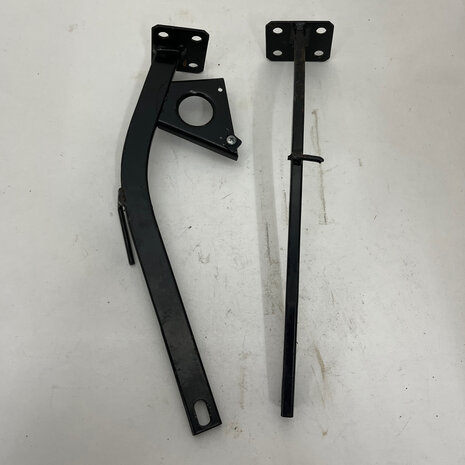 Maserati Quattroporte 4 - SET LH & RH tray bracket - 372308111 - 372308112