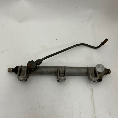 Maserati Quattroporte 4 RH manifold 495060000