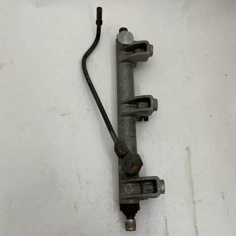 Maserati Quattroporte 4 RH manifold 495060000