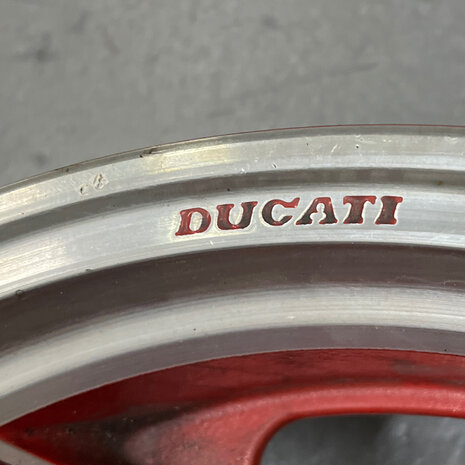 Ducati - oscam paso 750 sport Red version Rear wheel 5.00 x 16- 037020521