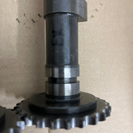 Maserati quattroporte 4 - EXHAUST CAMSHAFT, RH HEAD ASSY -  311053116