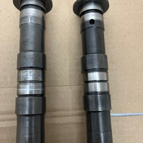 Maserati quattroporte 4 - EXHAUST CAMSHAFT, RH HEAD ASSY -  311053116