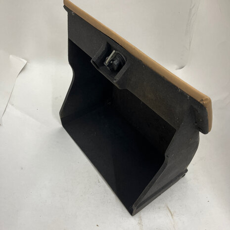 Maserati Quattroporte 4 - glove box  372308113