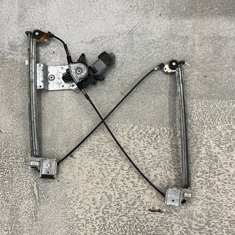 Maserati Quattroporte 4 window regulator right front door- 377700022