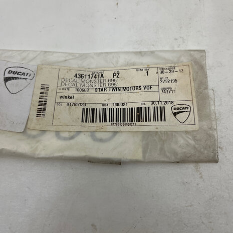 Ducati EMBLEM, RH MONSTER 695 - 43611741A